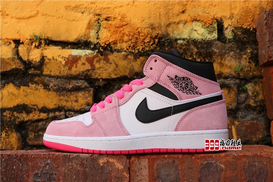 乔1中帮系列 Air Jordan 1 Mid “Crimson Tint” 粉脚趾实拍欣赏货号：852542-801