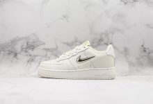 Air Force 1 Low Jewel 耀眼宝石 货号：AO3814-001